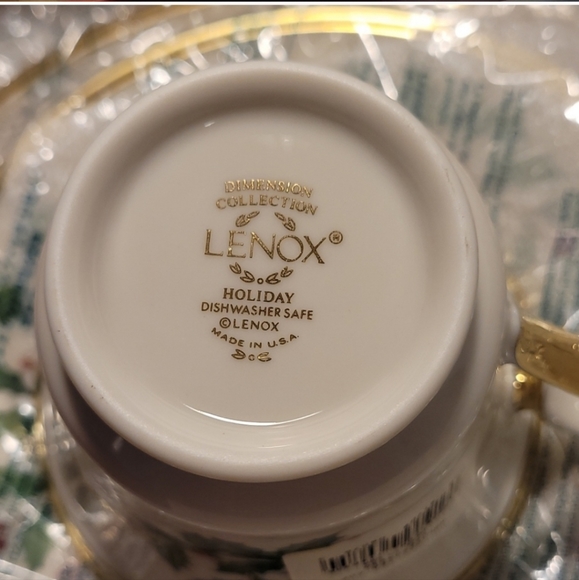Lenox 🎄 Holiday 5 pieces placesetting new and authentic - Picture 3 of 11